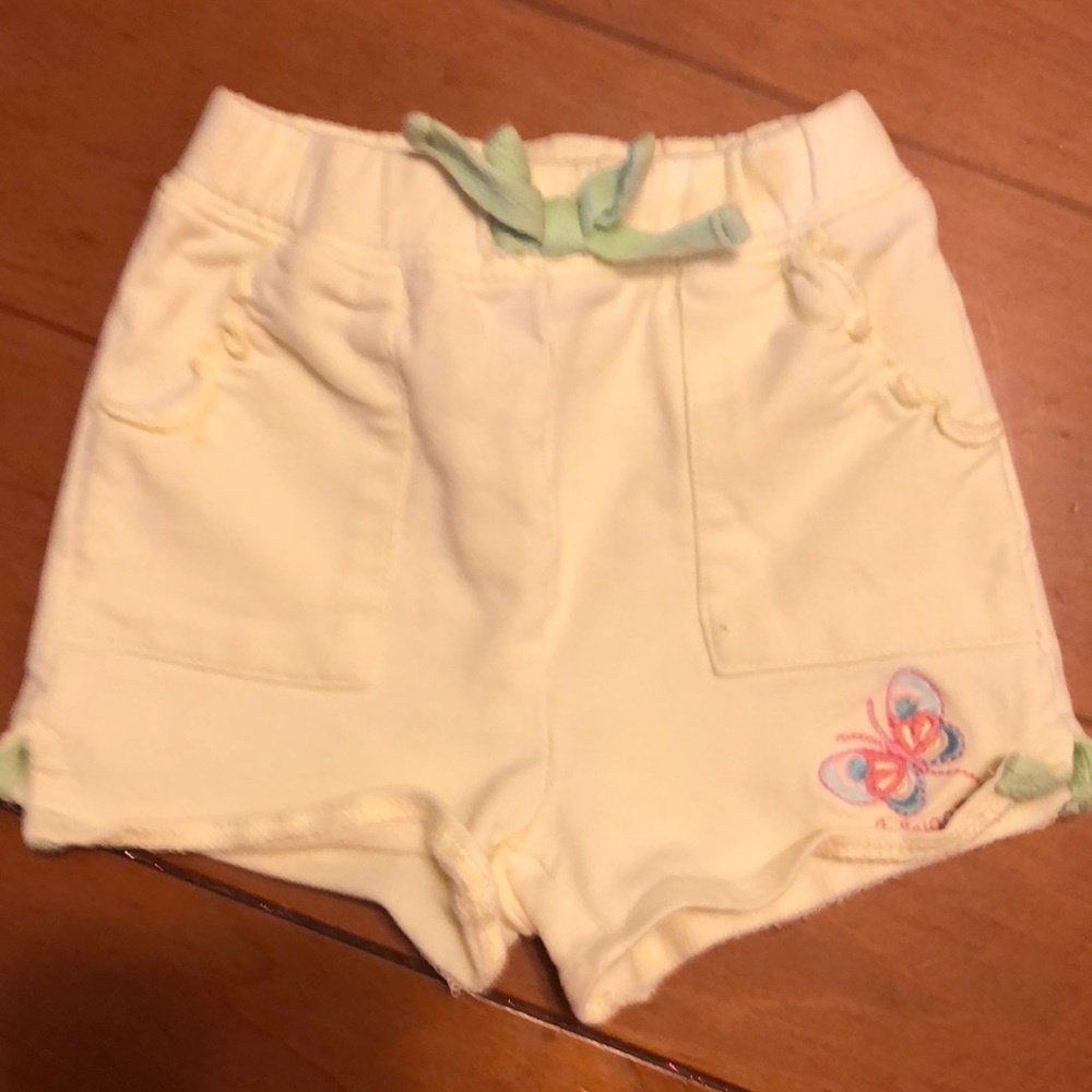Baby Gap yellow shorts 0-3mos with butterfly